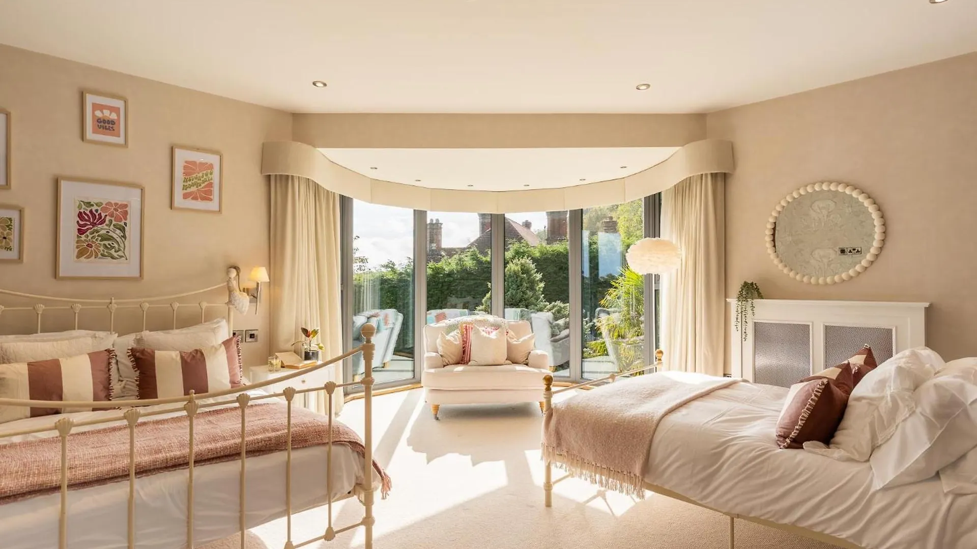Hébergement de vacances Hawkwood Court - With Hot Tub, Cinema, Gym, Games Room & Outdoor Kitchen Scarborough Royaume-Uni