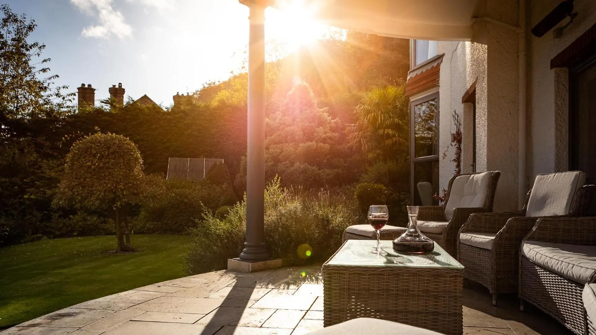 Hawkwood Court - With Hot Tub, Cinema, Gym, Games Room & Outdoor Kitchen Scarborough 0*,