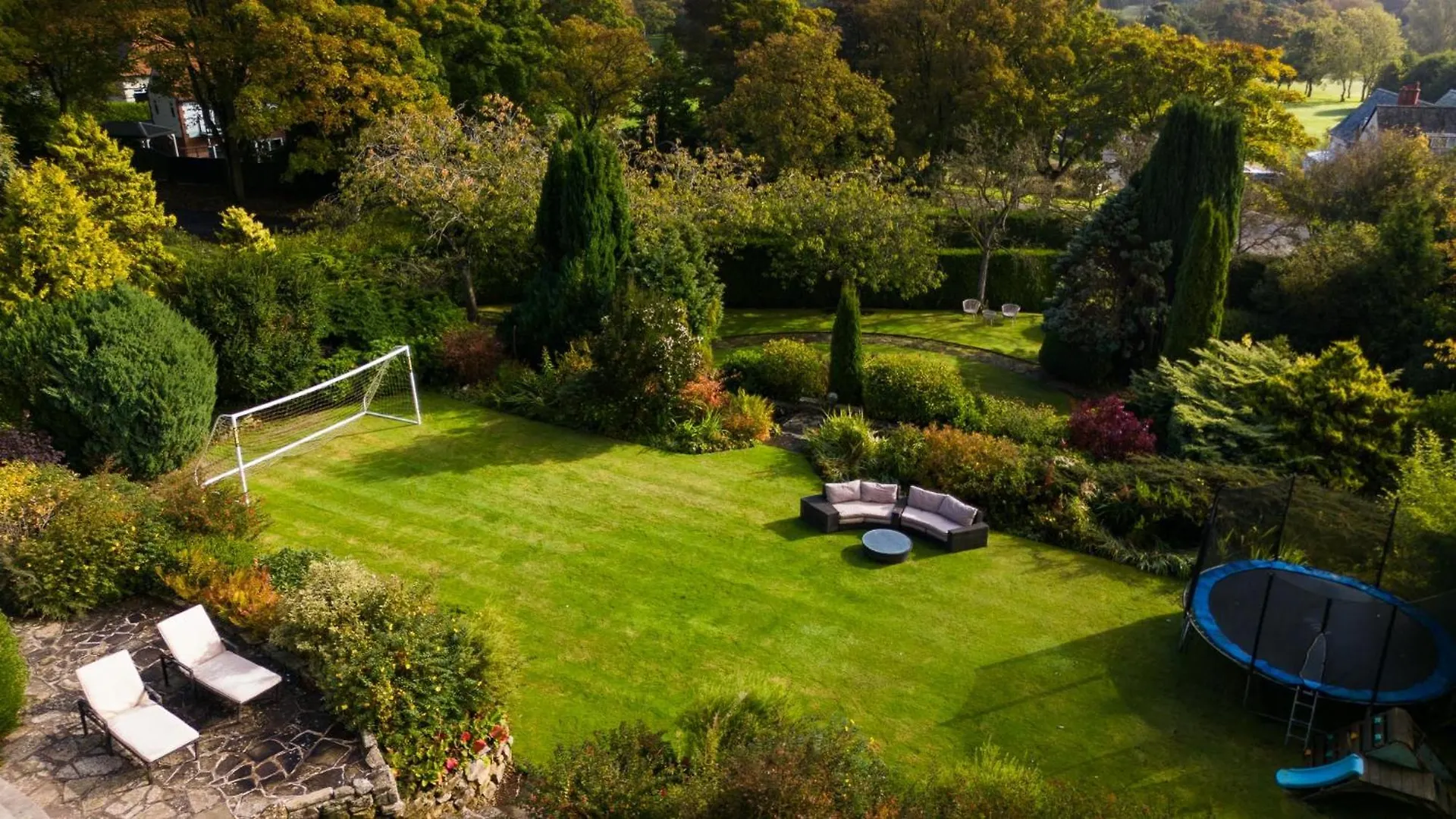 Hawkwood Court - With Hot Tub, Cinema, Gym, Games Room & Outdoor Kitchen Scarborough