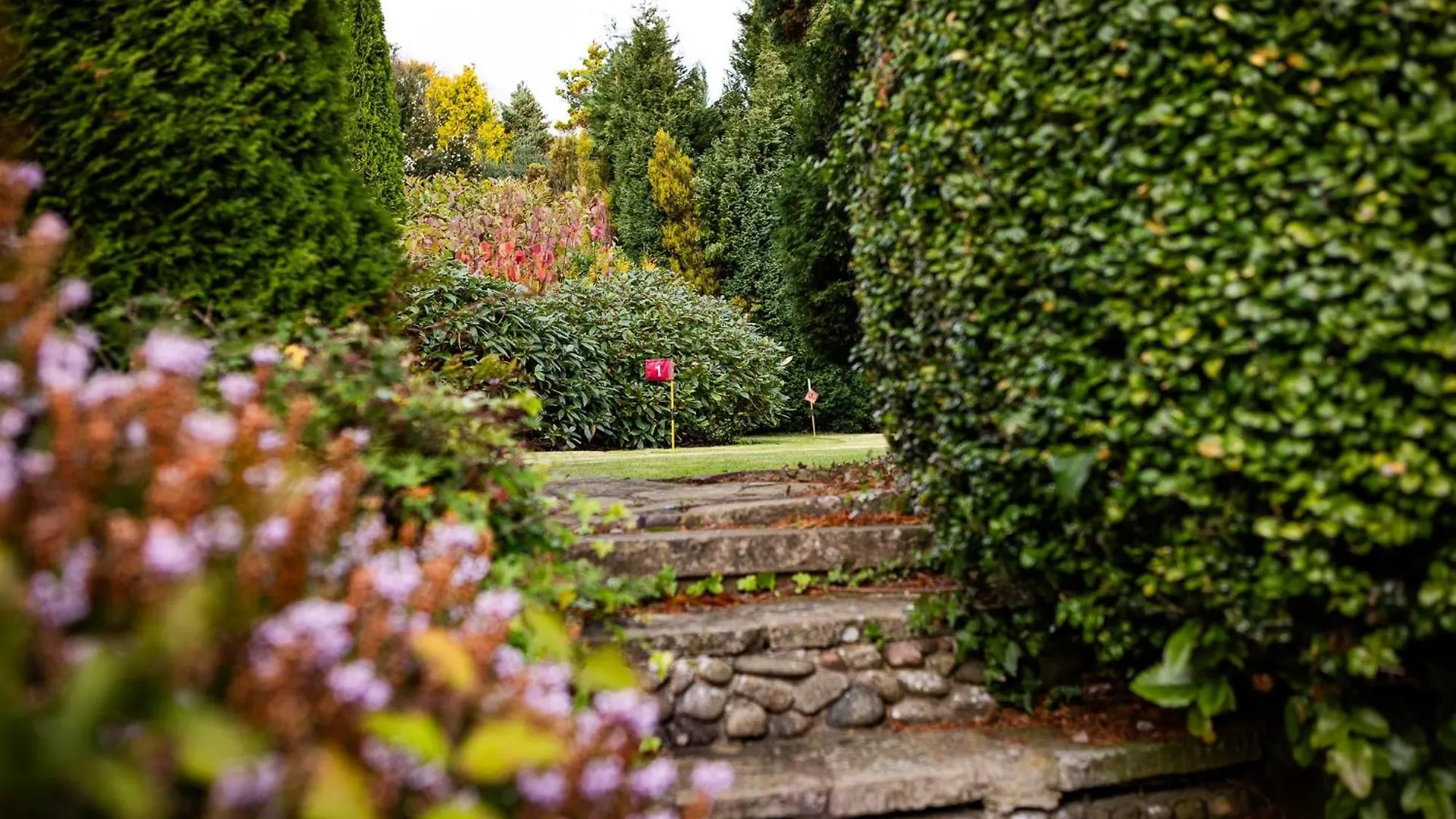 Hawkwood Court - With Hot Tub, Cinema, Gym, Games Room & Outdoor Kitchen Scarborough 0*,