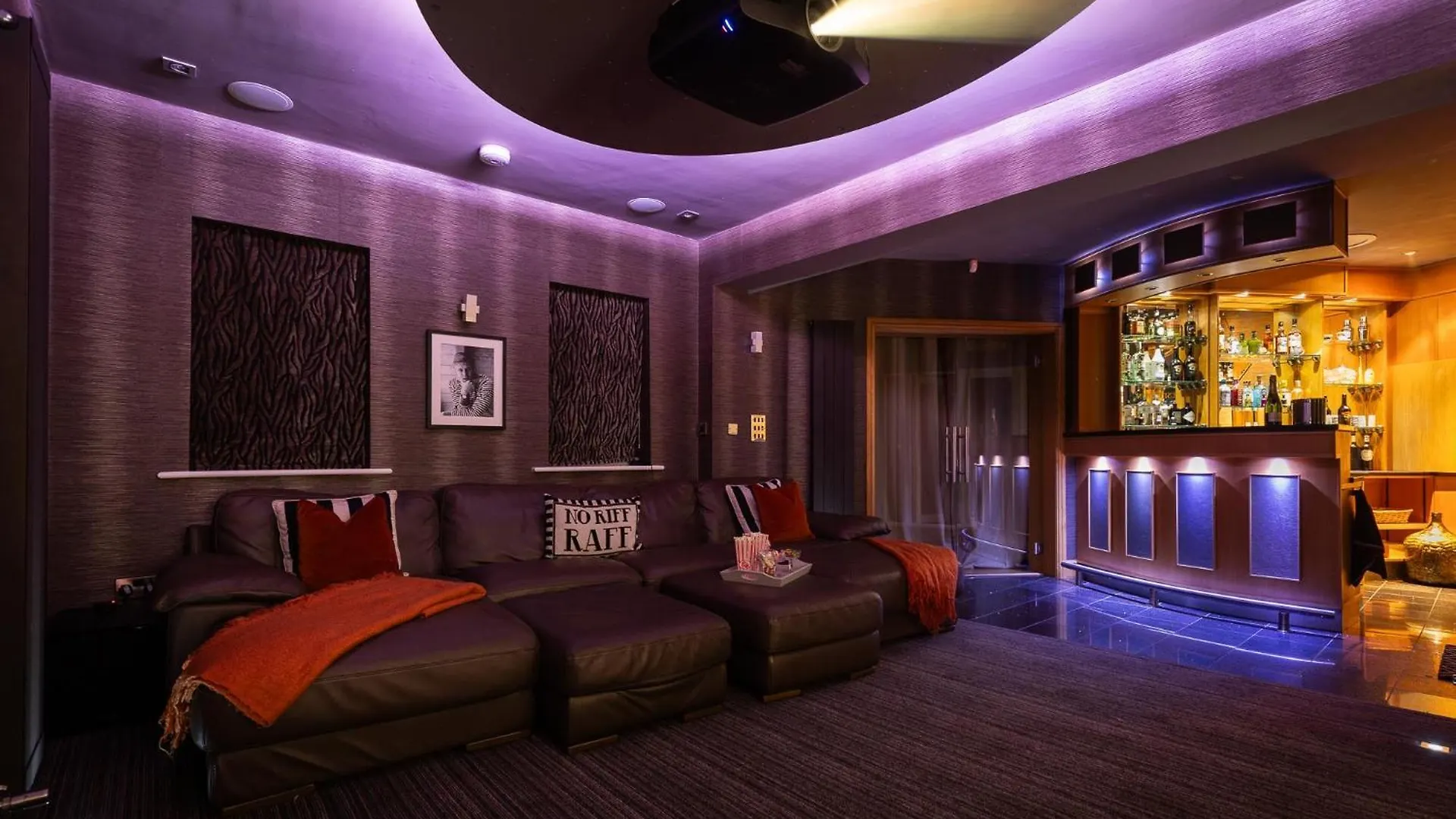 Hawkwood Court - With Hot Tub, Cinema, Gym, Games Room & Outdoor Kitchen Scarborough Hébergement de vacances