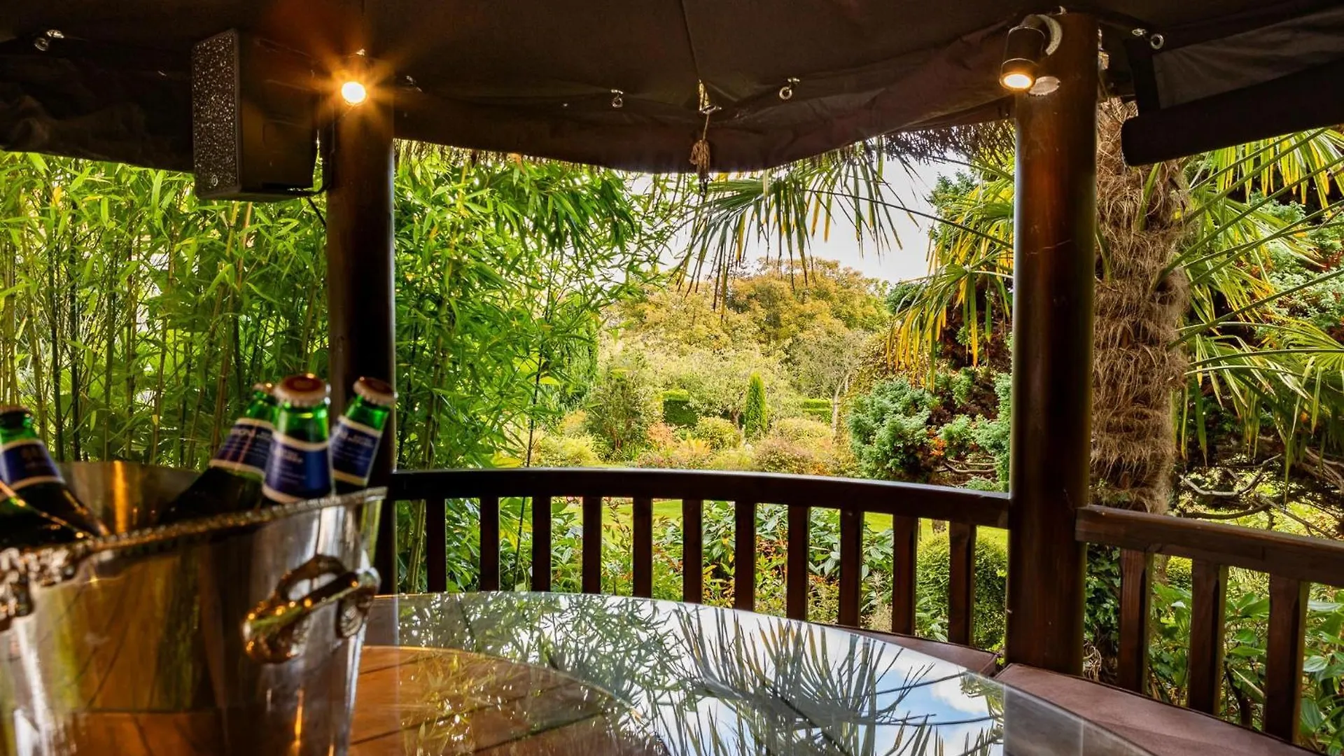 Hawkwood Court - With Hot Tub, Cinema, Gym, Games Room & Outdoor Kitchen Scarborough