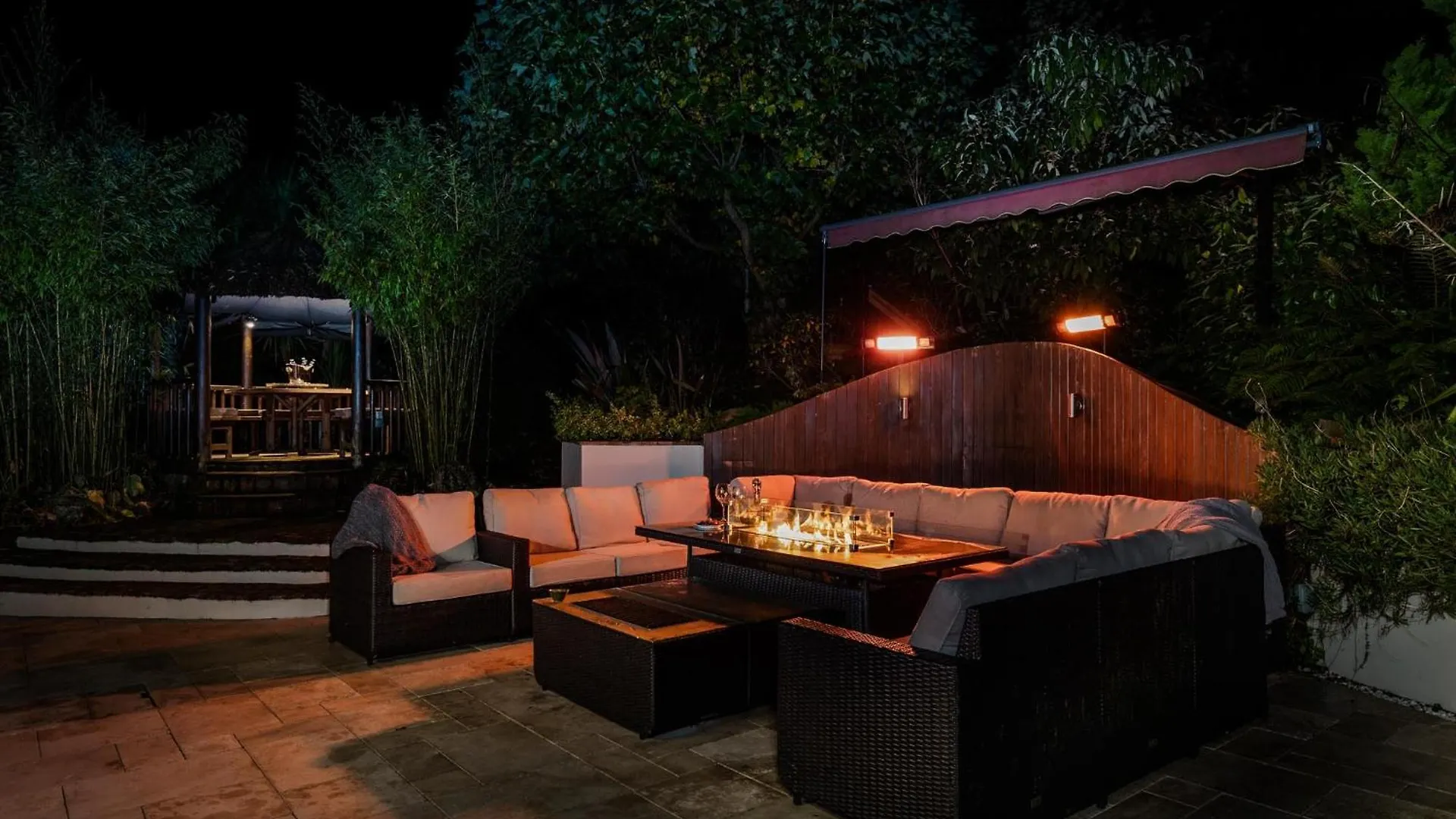 Hawkwood Court - With Hot Tub, Cinema, Gym, Games Room & Outdoor Kitchen Scarborough 0*,  Royaume-Uni