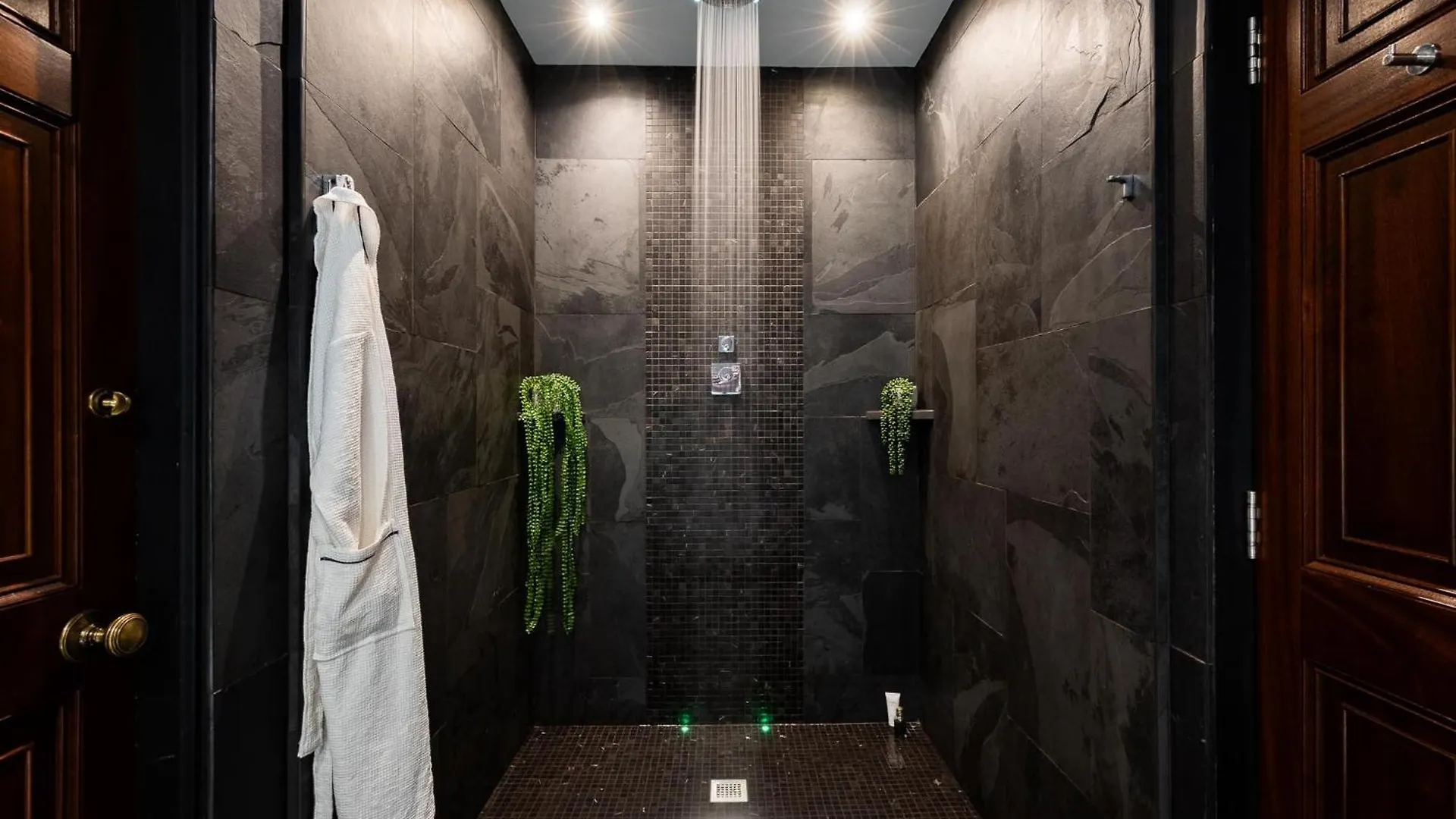 Hébergement de vacances Hawkwood Court - With Hot Tub, Cinema, Gym, Games Room & Outdoor Kitchen Scarborough