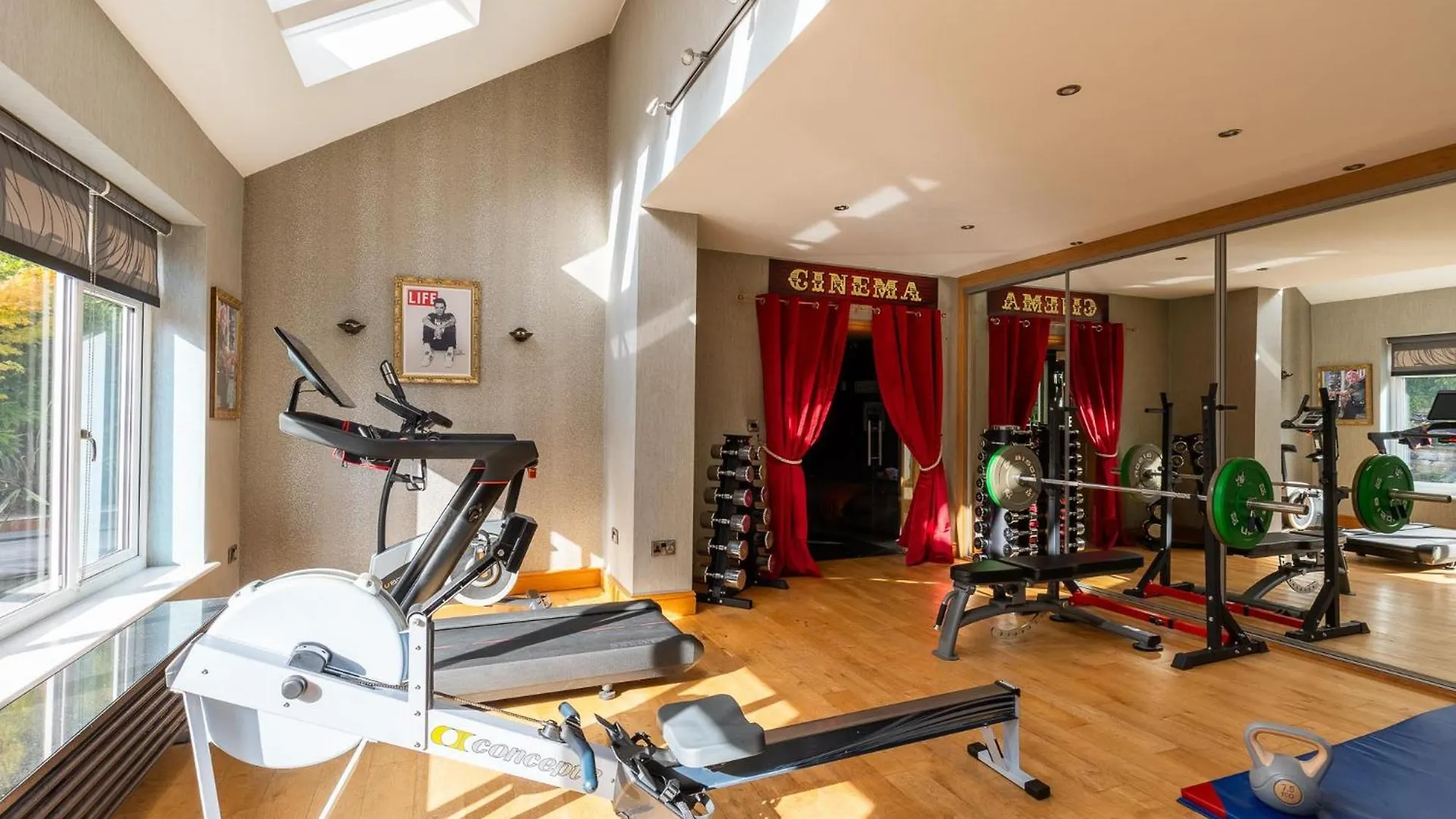 Hawkwood Court - With Hot Tub, Cinema, Gym, Games Room & Outdoor Kitchen Scarborough 0*,  Royaume-Uni