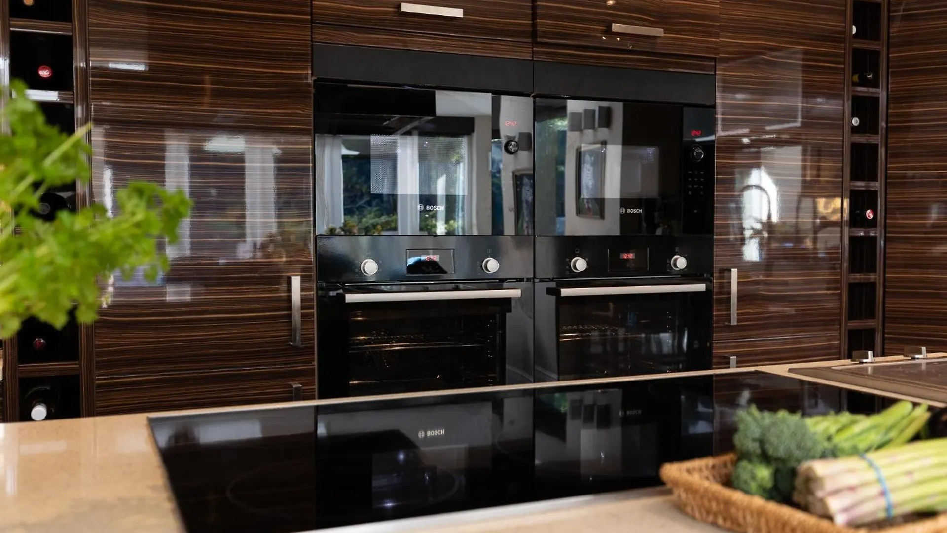 Hawkwood Court - With Hot Tub, Cinema, Gym, Games Room & Outdoor Kitchen Scarborough 0*,